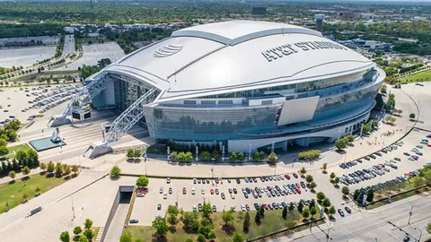 “切尔西中场霍尔参加PFA体育总监培训，罗马诺曝料。”